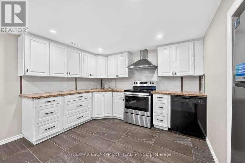 96 Fielding Crescent — photo 31 of 40