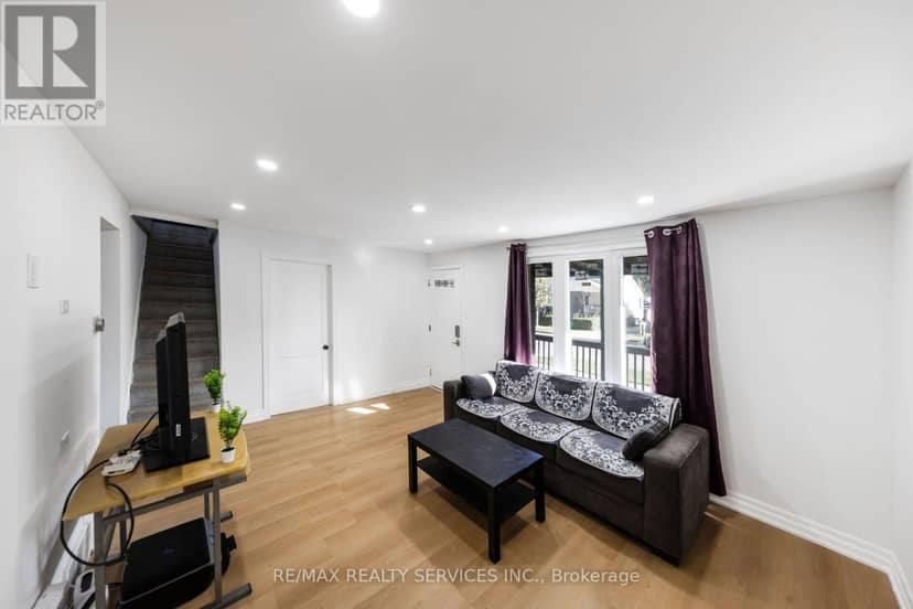 12 Ajax Avenue — photo 12 of 40