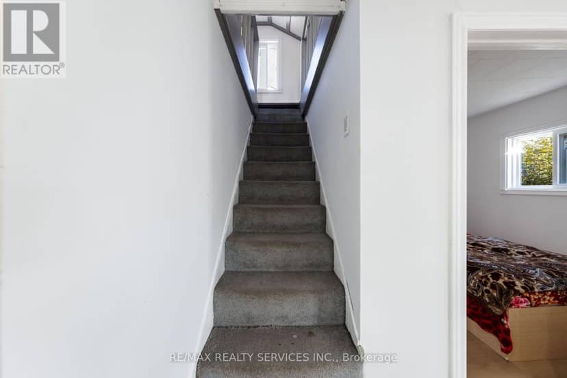 12 Ajax Avenue — photo 28 of 40