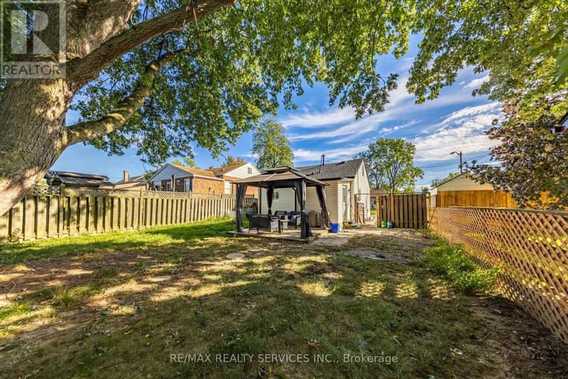 12 Ajax Avenue — photo 33 of 40