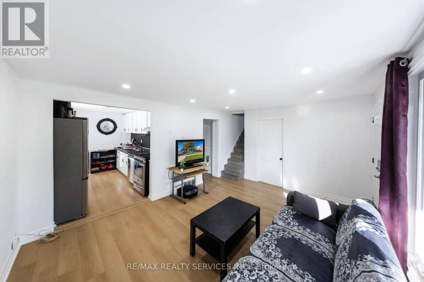 12 Ajax Avenue — photo 9 of 40