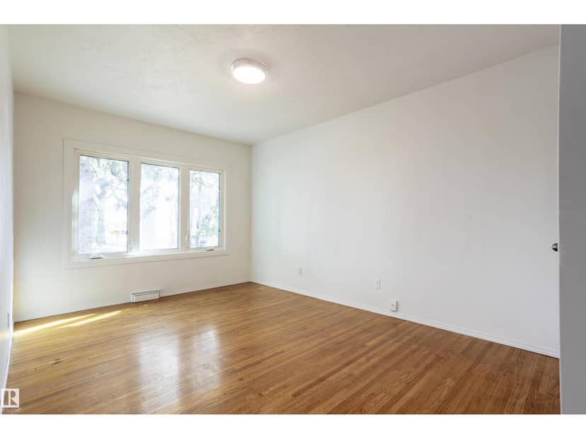 13716 115 AV NW — photo 10 of 34