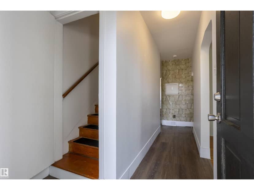 13716 115 AV NW — photo 11 of 34
