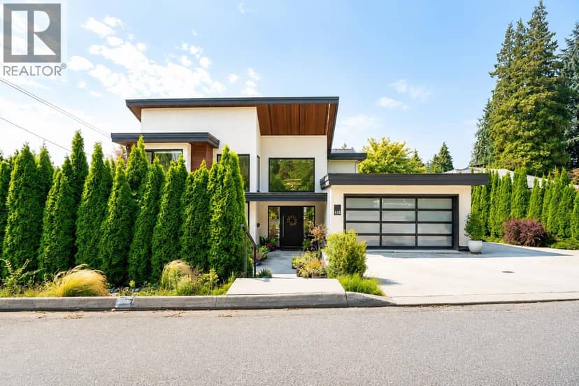 955 FOREST HILLS DRIVE, North Vancouver