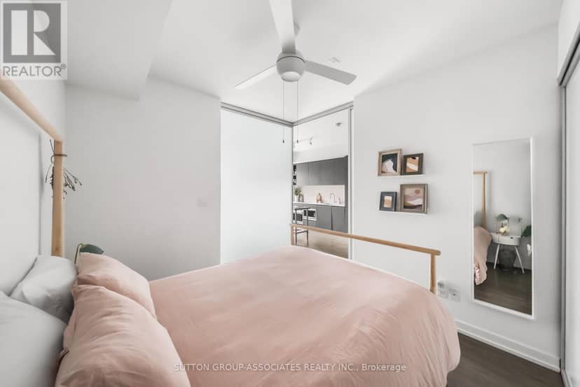 502 - 377 Madison Avenue — photo 16 of 24