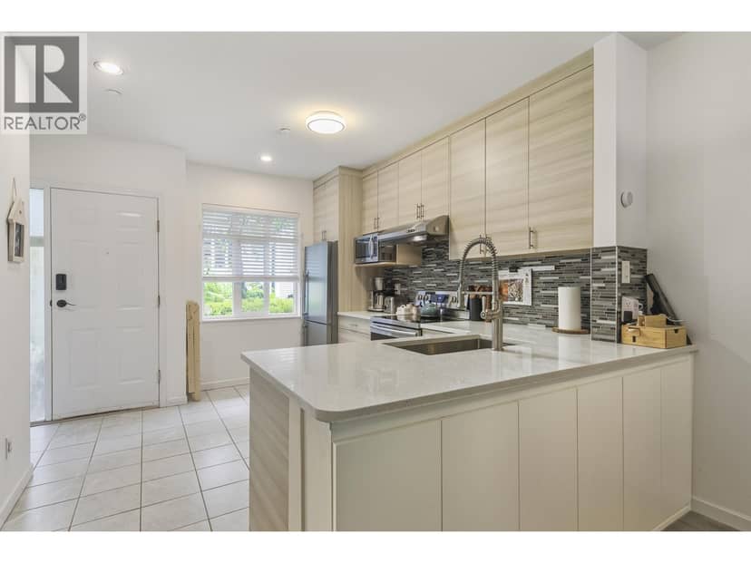 8529 JELLICOE STREET, Vancouver, photo 7