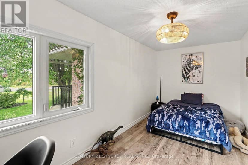 1025 Montee Lebrun — photo 13 of 40
