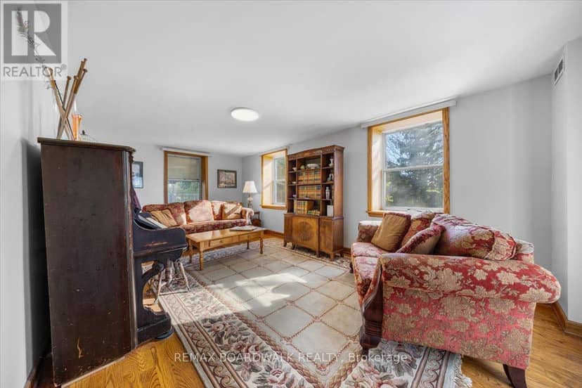 2464 Scrivens Drive — photo 17 of 40