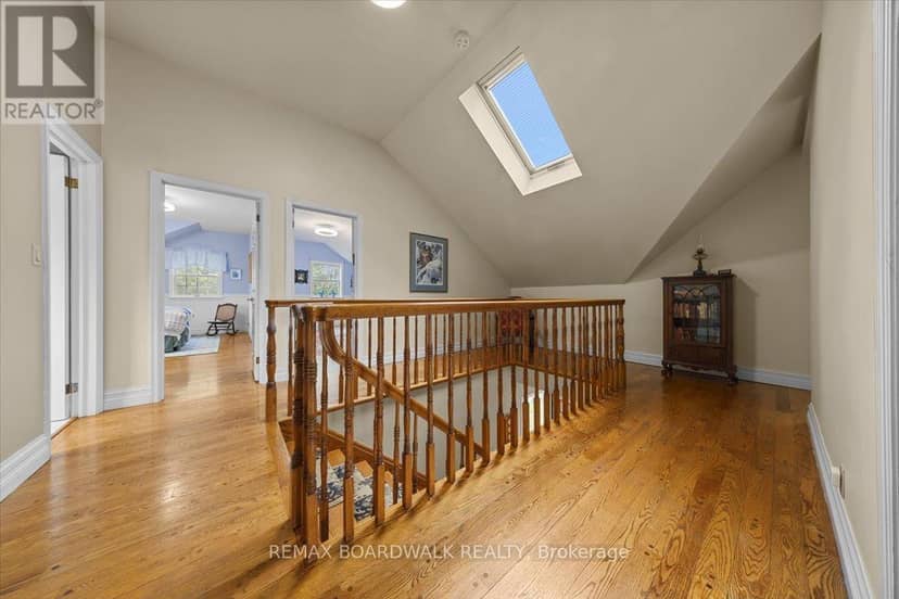 2464 Scrivens Drive — photo 21 of 40