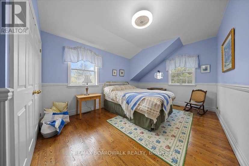 2464 Scrivens Drive — photo 23 of 40