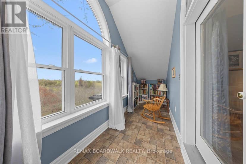 2464 Scrivens Drive — photo 33 of 40