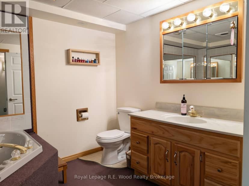 48 Allen Street — photo 17 of 31