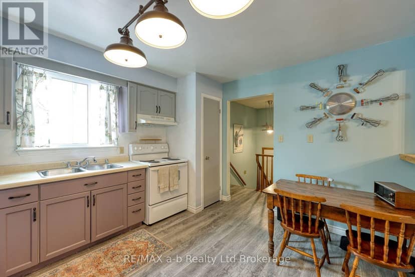 159 Carnegie Street — photo 21 of 36