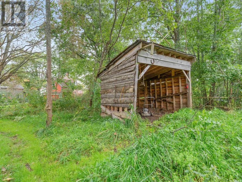 6 Old Mill Road — photo 38 of 40