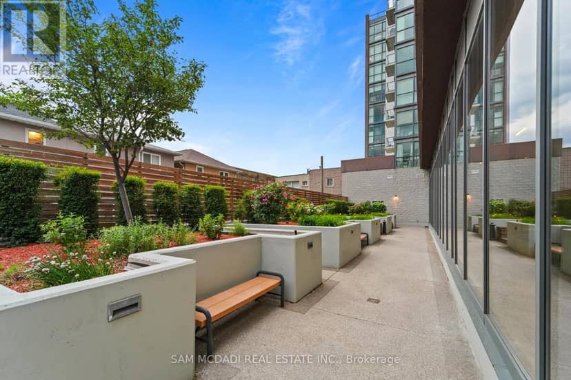 903 - 2055 Danforth Avenue — photo 19 of 24