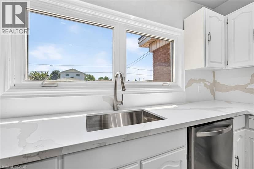 96 FIELDING Crescent, Hamilton, photo 8