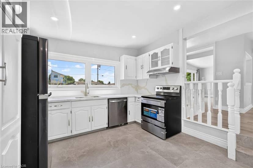 96 FIELDING Crescent — photo 9 of 40