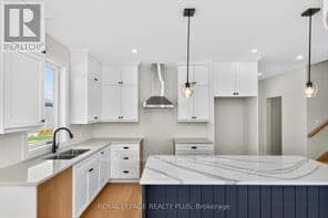10 Magazine Street, Penetanguishene, photo 6