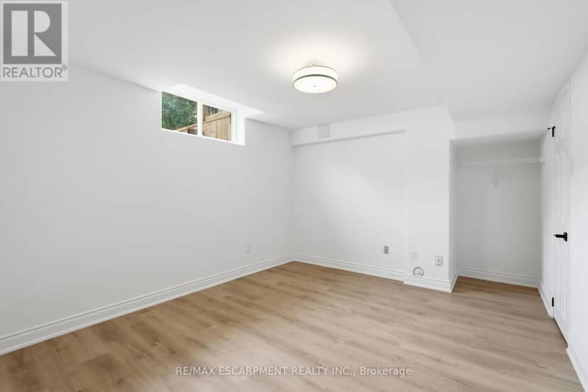 84 Riley Street — photo 28 of 40