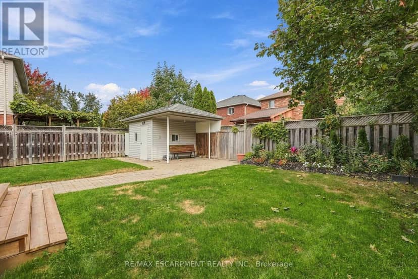 84 Riley Street — photo 38 of 40