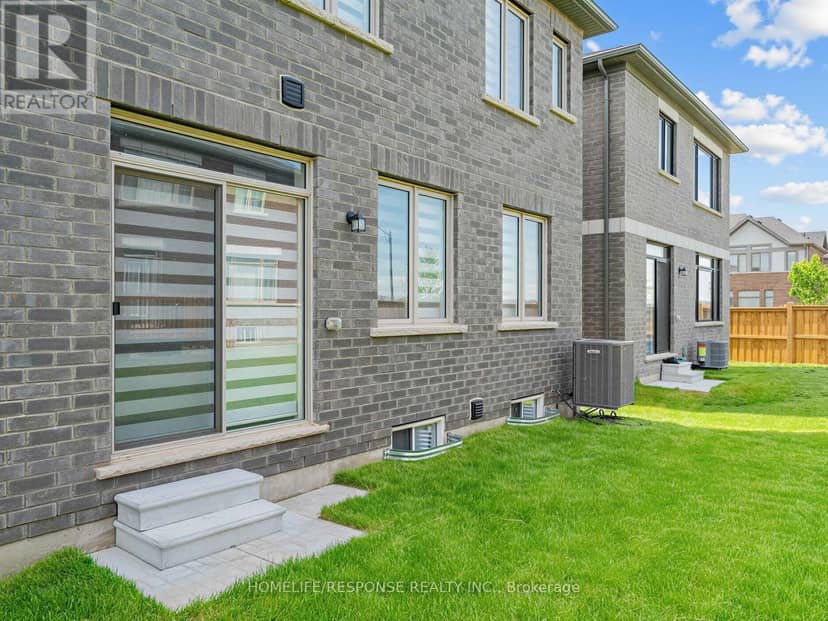 13 Stanley Leitch Drive — photo 32 of 33