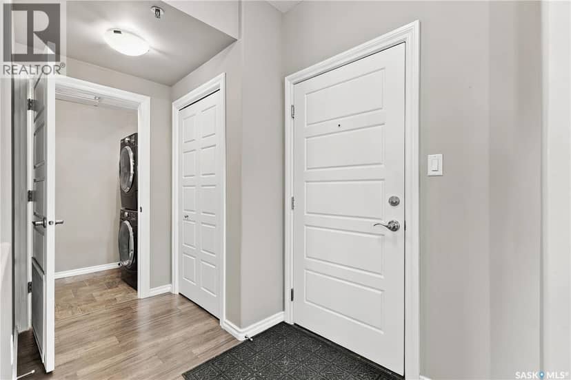 209 4501 Child AVENUE — photo 19 of 40