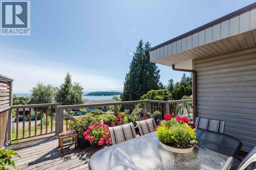 6505 MEIER ROAD, Sechelt