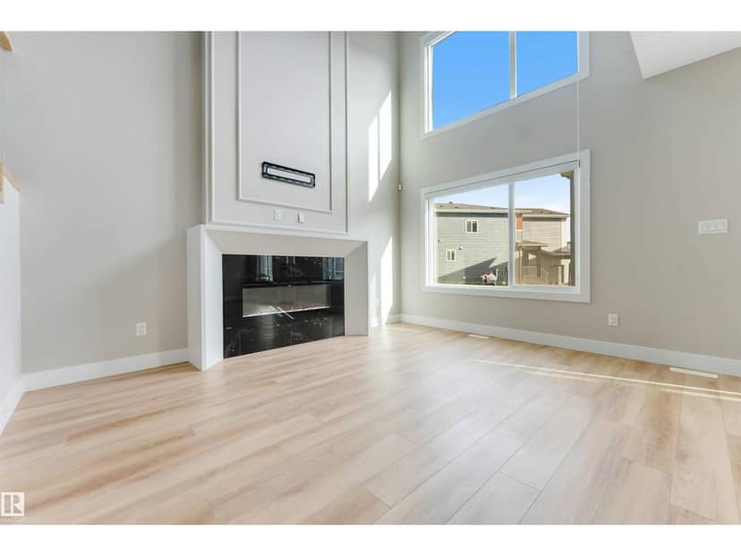 1805 60 AV NE — photo 17 of 40