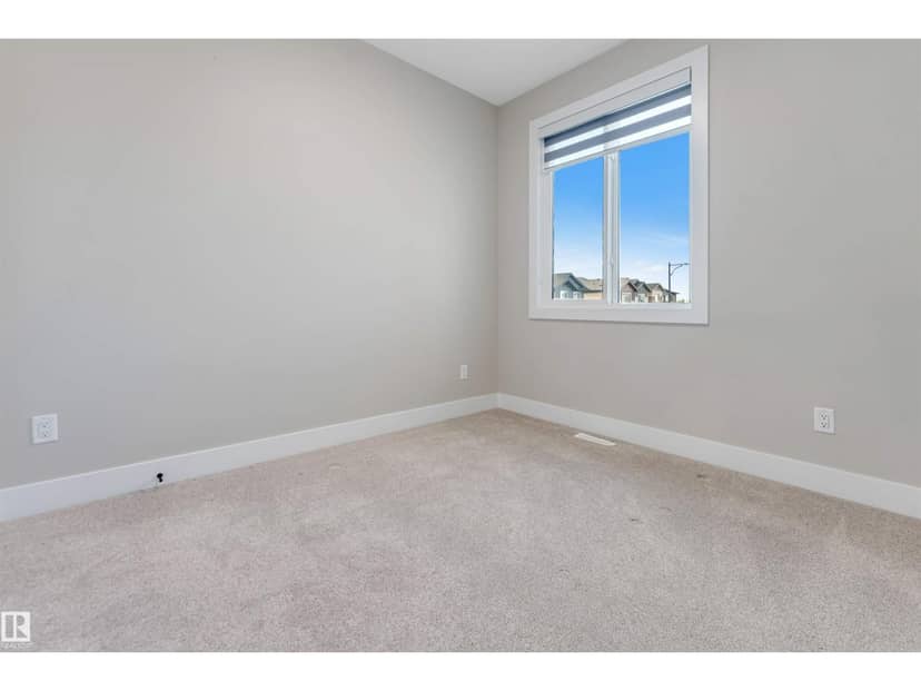 1805 60 AV NE — photo 36 of 40