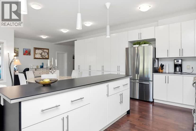 1 5778 MARINE WAY, Sechelt