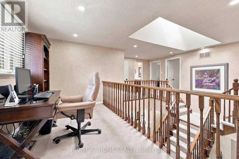20 Mowat Court — photo 34 of 40