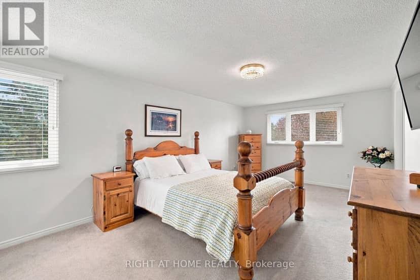 20 Mowat Court — photo 30 of 40