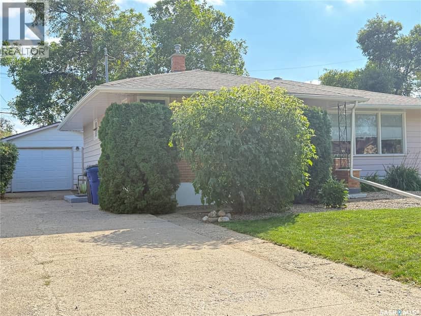 212 Ash DRIVE, Weyburn, photo 2