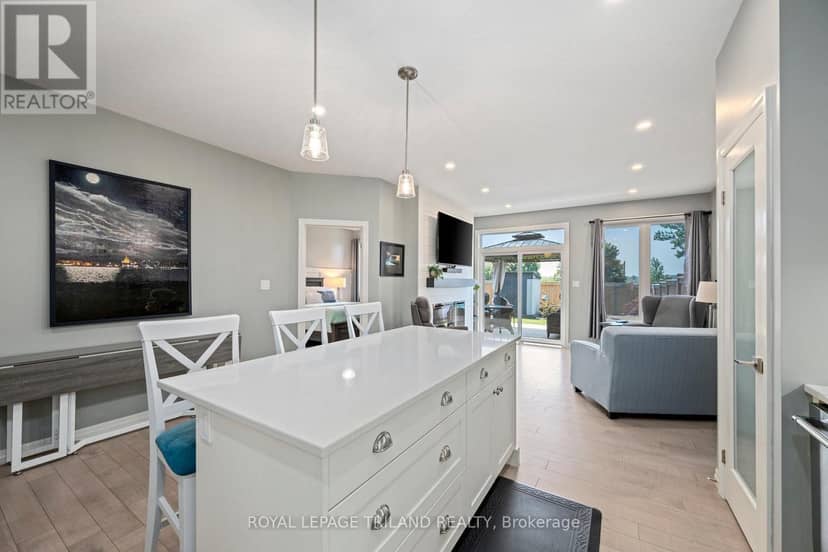 32 Charter Creek Court — photo 14 of 32