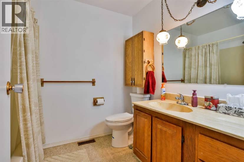425 Cottonwood Drive — photo 21 of 32