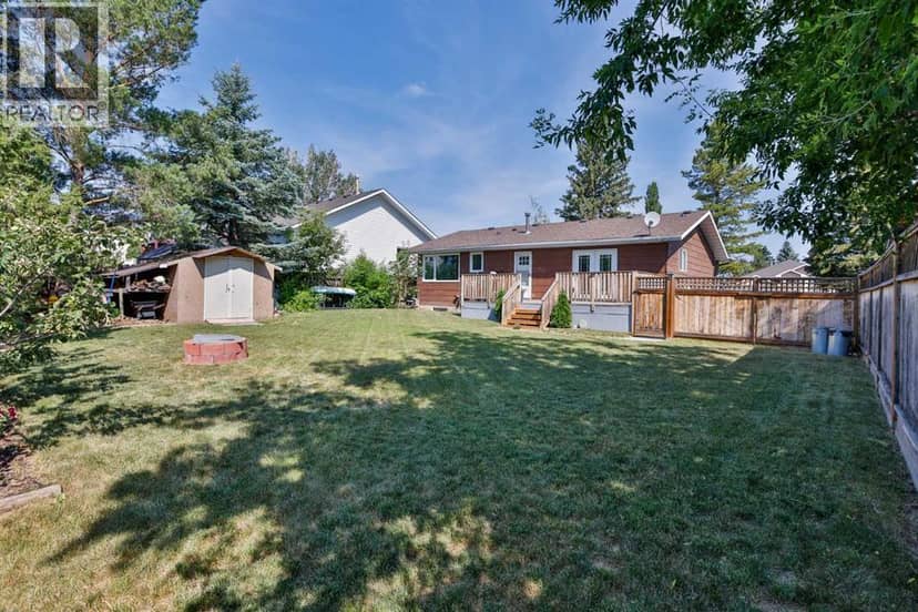 425 Cottonwood Drive, Vulcan, photo 5