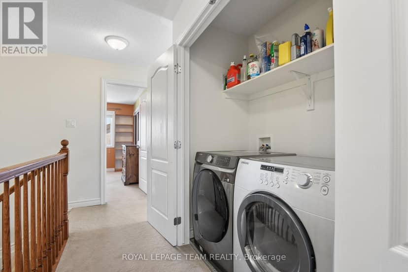 1076 Northgraves Crescent — photo 32 of 38