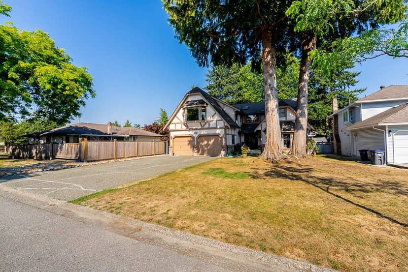 9884 158A STREET, Surrey, photo 2