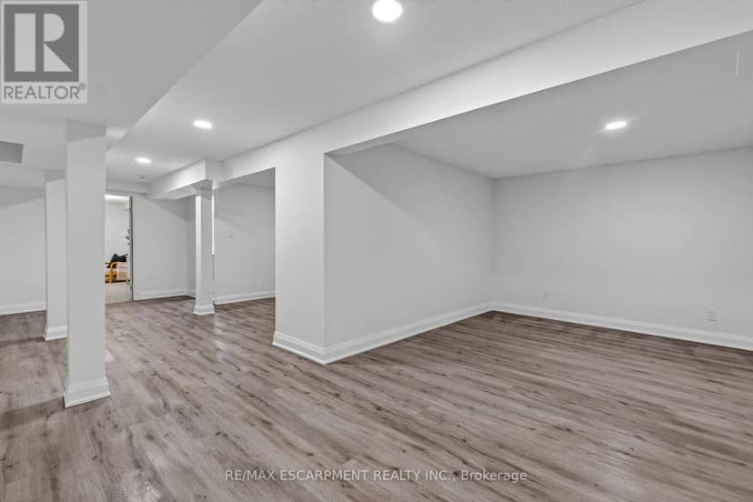 1 - 3333 New Street — photo 37 of 40