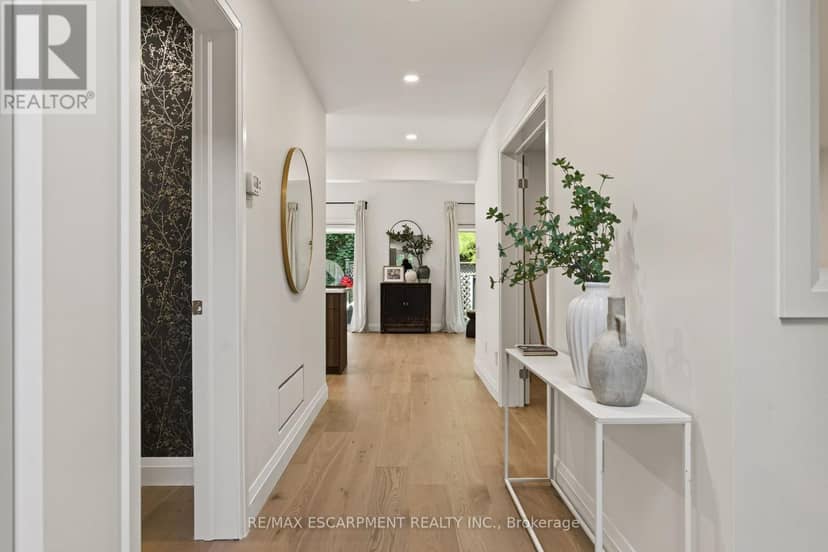 1 - 3333 New Street — photo 6 of 40