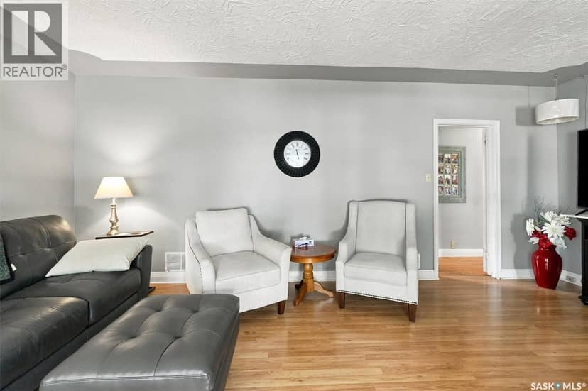 416 Willow STREET E — photo 7 of 40