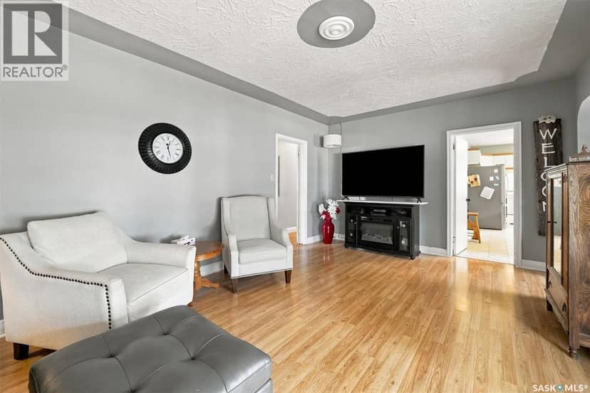 416 Willow STREET E — photo 8 of 40
