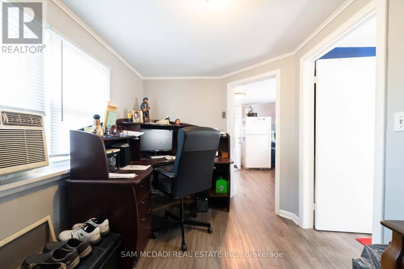 187 Erie Street — photo 21 of 28