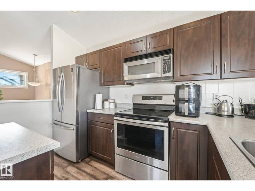 11644 167A AV NW — photo 35 of 40