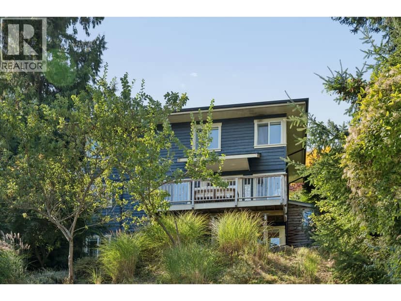 965 VILLAGE DRIVE, Bowen Island