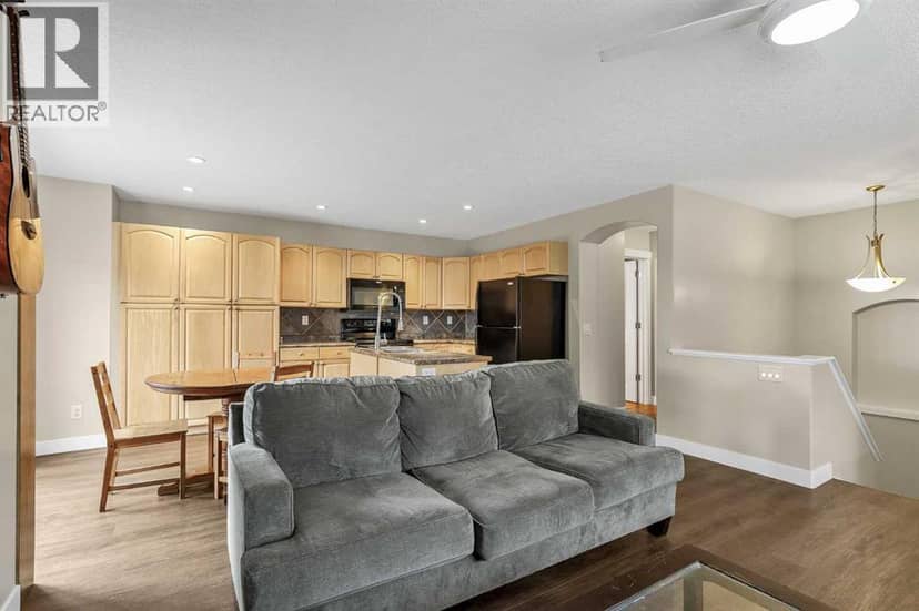 115 Strathmore Lakes Common — photo 38 of 40
