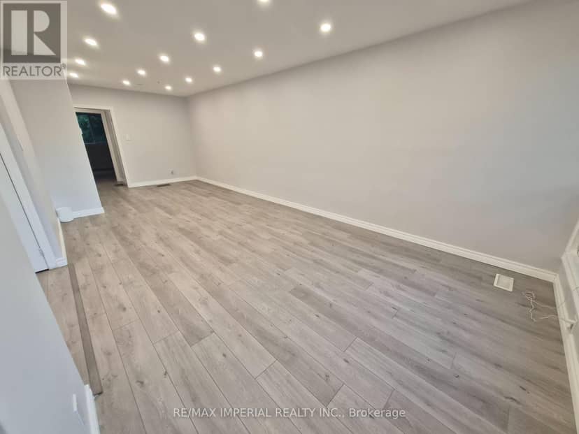 262 McConvey Drive, Richmond Hill, photo 7