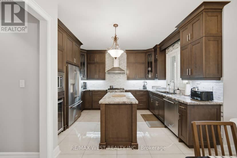 65 Burnhaven Avenue — photo 13 of 40
