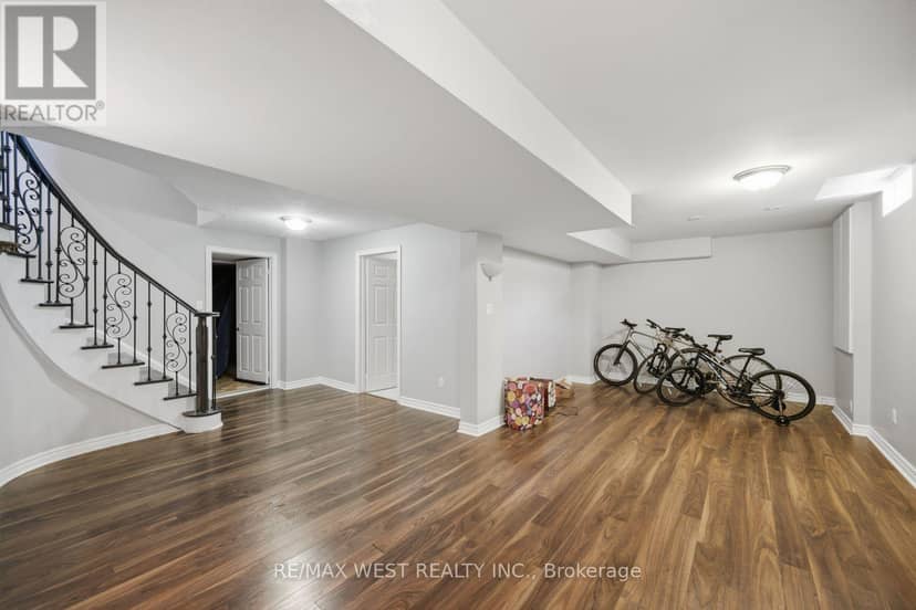 65 Burnhaven Avenue — photo 37 of 40