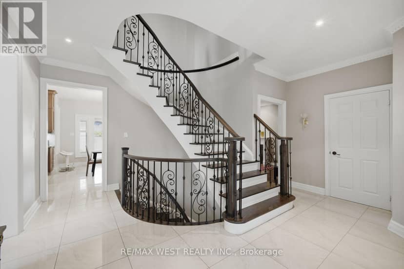 65 Burnhaven Avenue — photo 5 of 40
